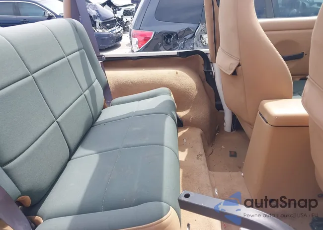 1J4FY49S8WP750416: 43321610