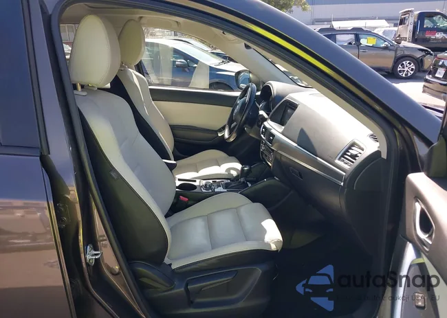 JM3KE4DY8G0666879: 43322818