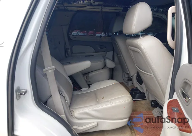 1GNFC33059R178386: 43322922