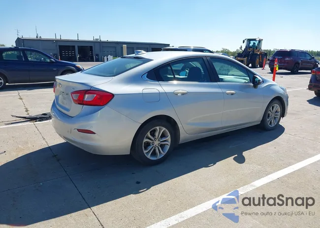 1G1BE5SM5K7114604: 43323043