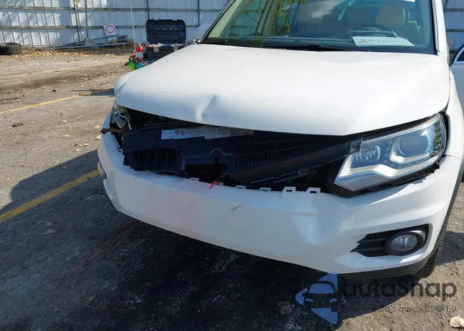 WVGBV7AX9CW554133: 43323103