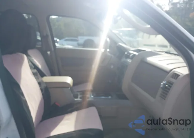 1FMCU0DG8BKC12253: 43323297