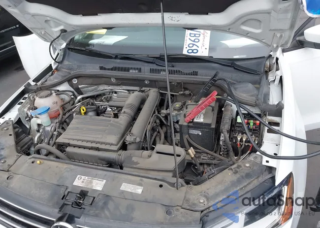 3VW2B7AJ3JM233644: 43323313