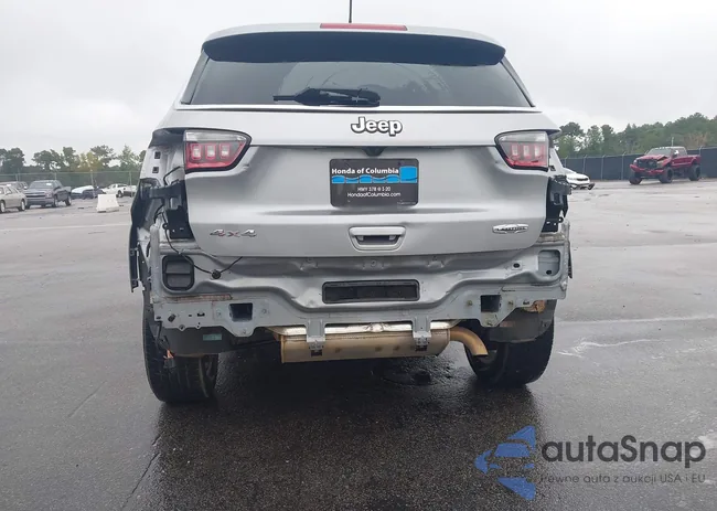 3C4NJDBB1JT331764: 43322469