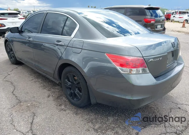 1HGCP2F48AA124545: 43322580