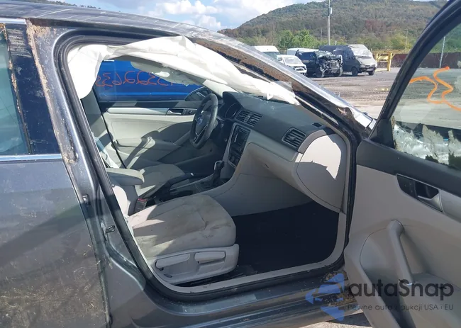 1VWAT7A34GC047597: 43322635