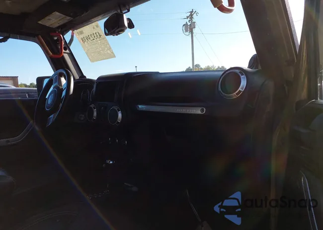 1C4HJWDGXDL584549: 43323938