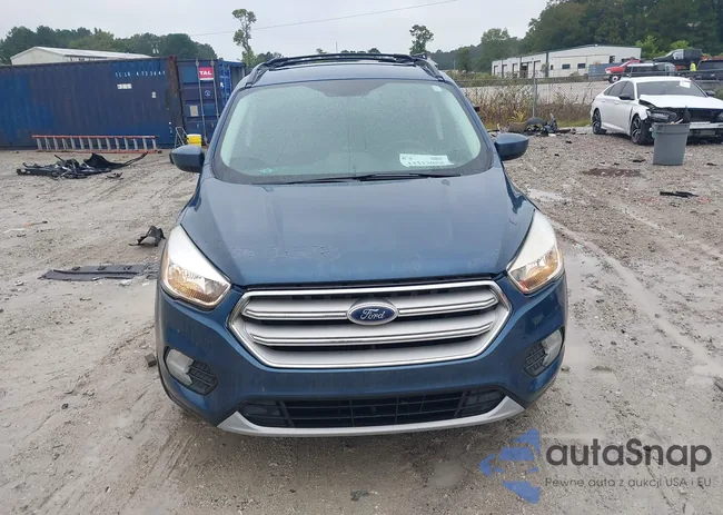 1FMCU0GD9JUC03713: 43323988