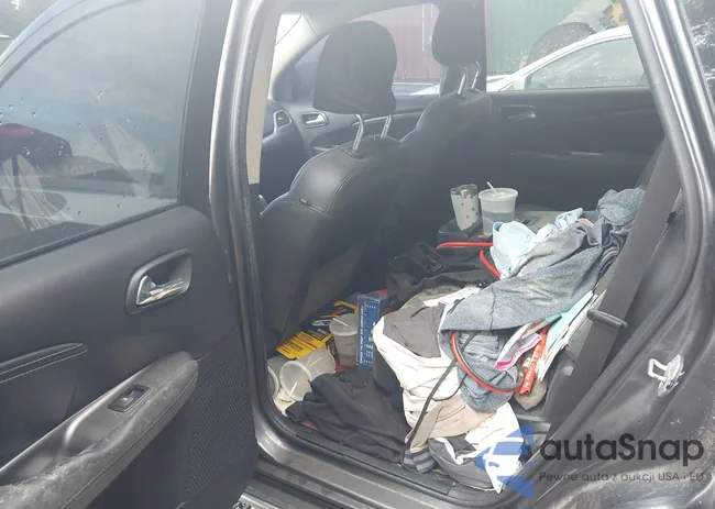 3C4PDCGG6FT715481: 43324300