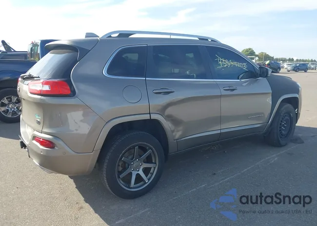 1C4PJMJS6GW335774: 43323369