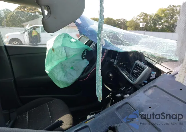 3KPA24ADXPE518500: 43325199