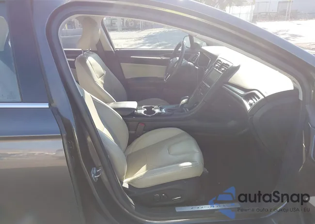 3FA6P0SU3GR173646: 43325206