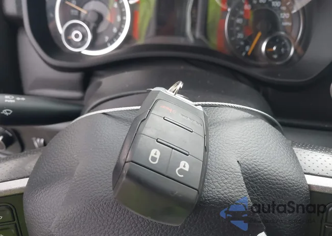 3C6UR5HJ2NG177497: 43325276