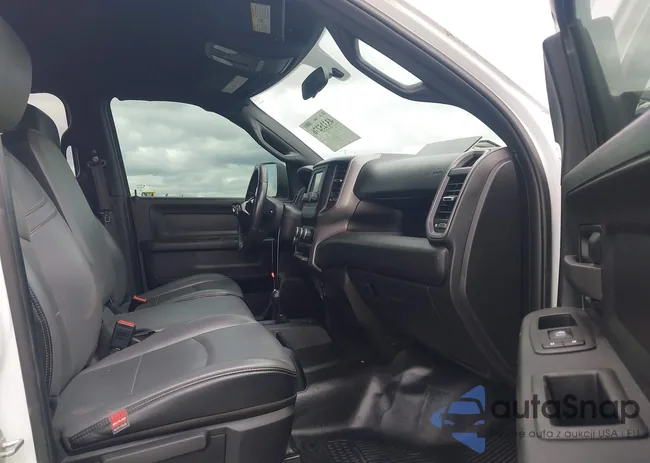 3C6UR5HJ2NG177497: 43325276