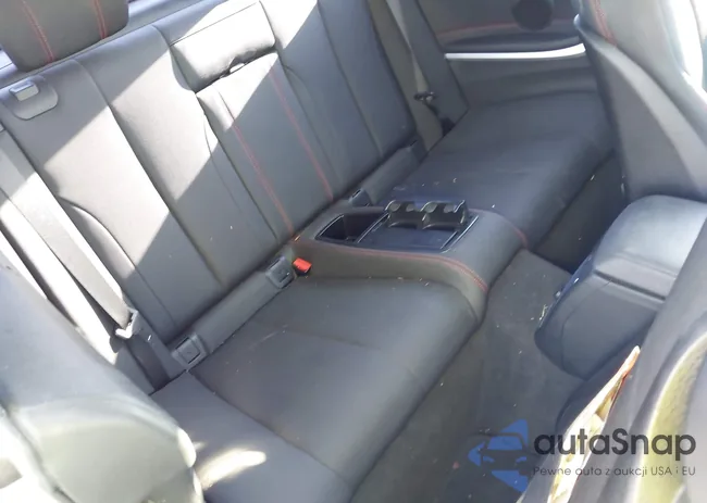 WBA4Z1C51JEC72372: 43325319