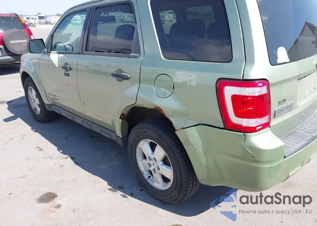 1FMCU93198KD00593: 43324385