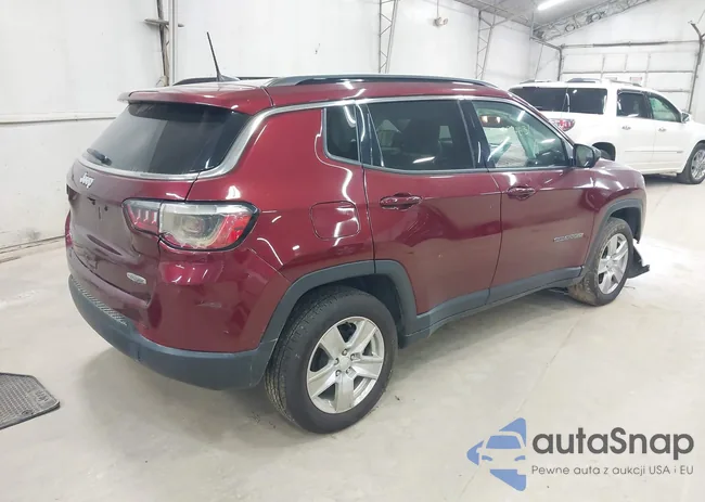 3C4NJDBB9NT185247: 43324631