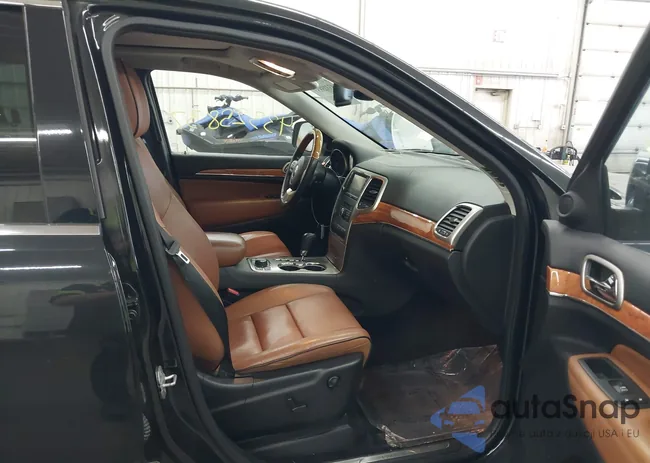 1C4RJFCT8DC652155: 43325837