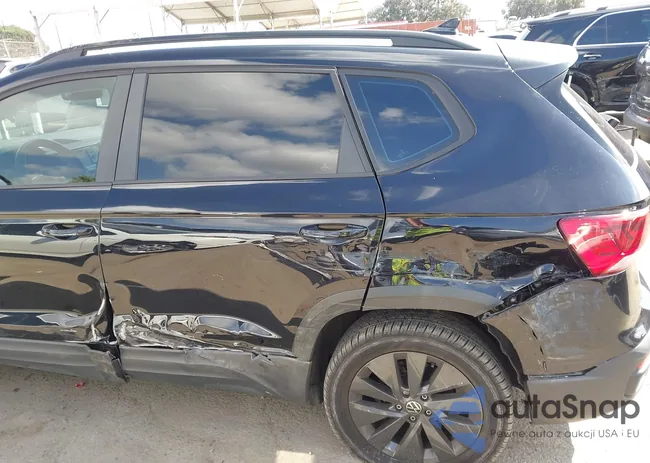 3VV5X7B22RM003681: 43325900