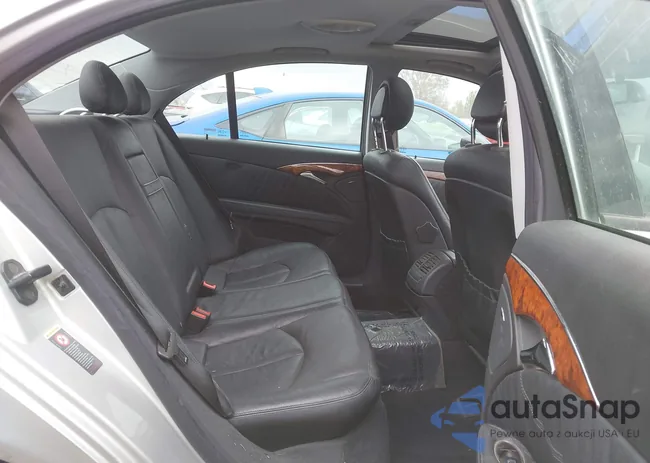 WDBUF65J83A264259: 43325980