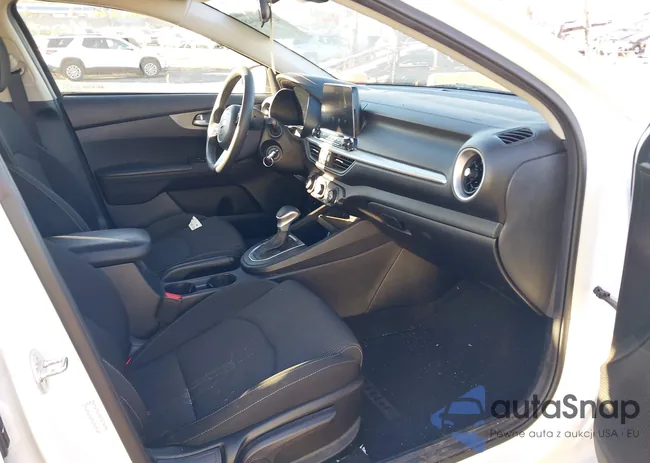 3KPF24AD5ME305312: 43326048