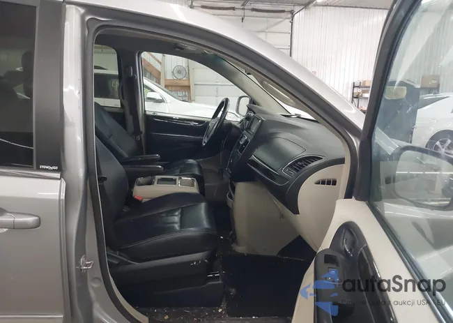 2C4RC1BG7ER232123: 43326121