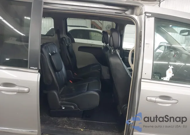 2C4RC1BG7ER232123: 43326121