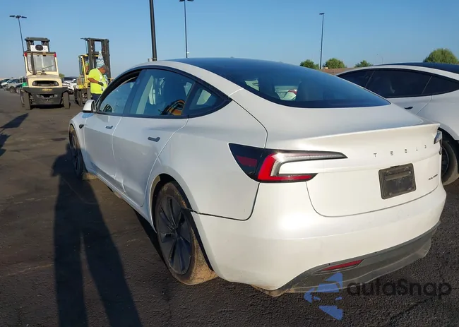 5YJ3E1EB6SF887705: 43326301