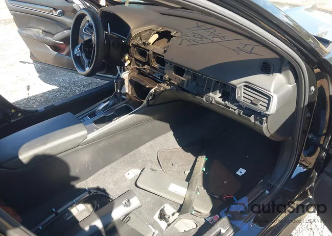 1HGCV1F37KA070664: 43325511