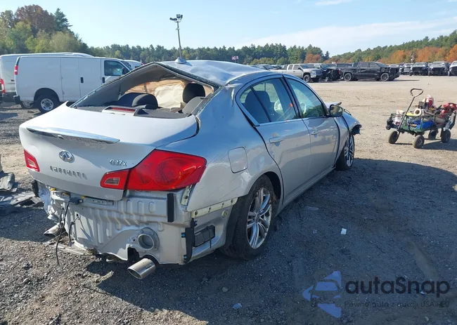 JN1CV6AR9DM356611: 43325612