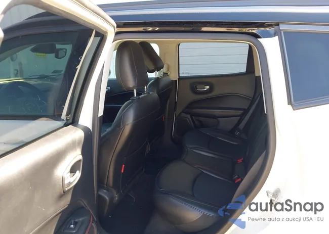 3C4NJDDB6KT721290: 43325715