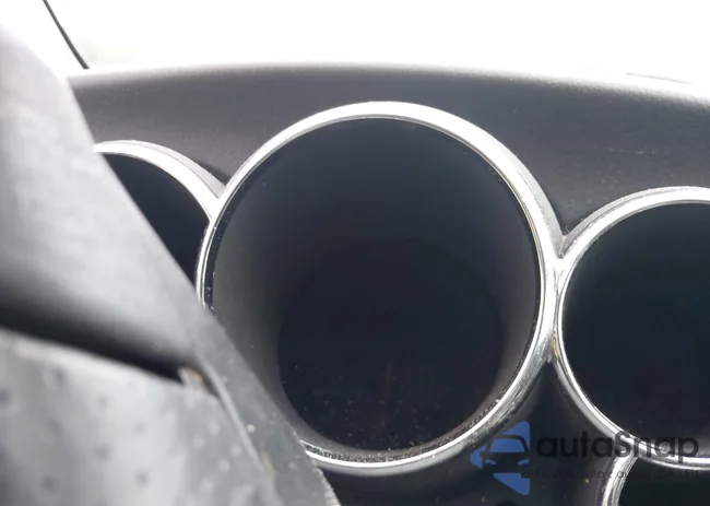 2T1KR32EX8C709495: 43327056