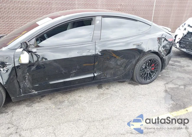 5YJ3E1EB7KF432328: 43326447