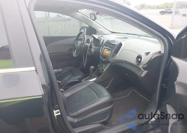 1G1JE6SB6E4156737: 43326599