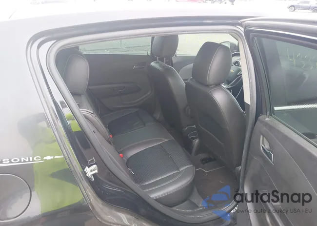 1G1JE6SB6E4156737: 43326599