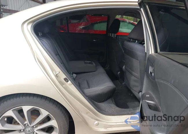 1HGCR2F58FA112079: 43327736