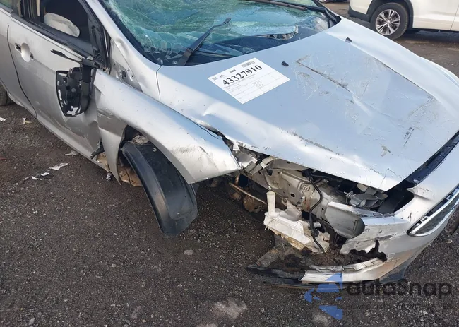 1FADP3F2XJL214149: 43327910