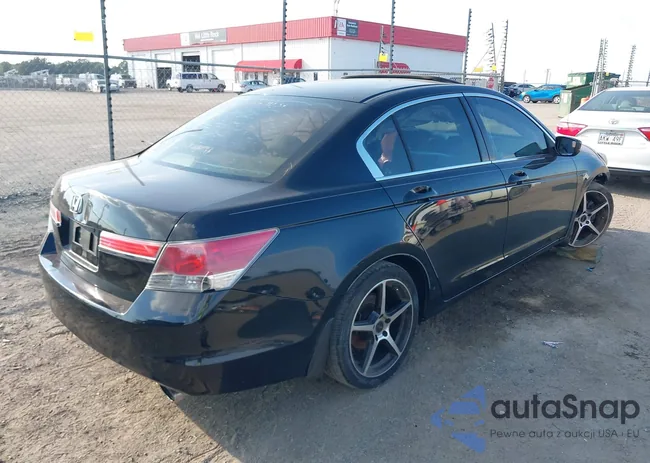 1HGCP2F73CA014628: 43327968