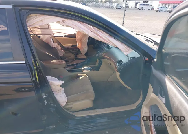 1HGCP2F73CA014628: 43327968