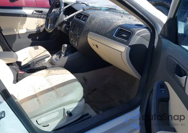 3VWDX7AJ2DM363025: 43327330