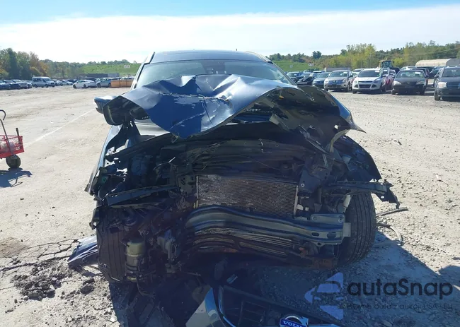 YV4902DZ2B2210566: 43327475