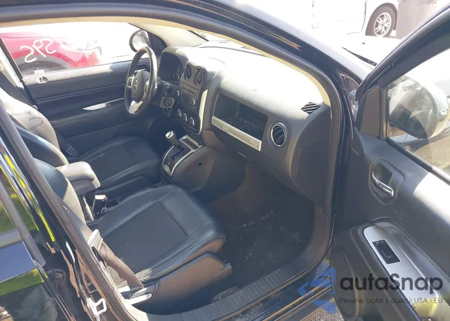 1C4NJDEB4GD663319: 43327595