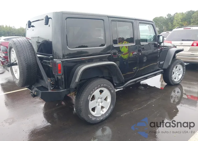 1C4HJWFG8DL593392: 43328699