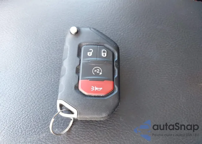 1C6JJTEG8PL525221: 43328856