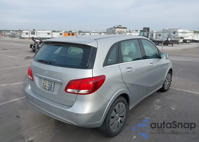 WDDVP9AB1HJ012837: 43328973