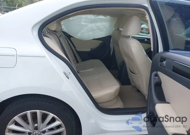 3VWL07AJ6GM409184: 43329013