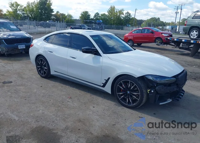 WBA13AW00NFM16205: 43329213