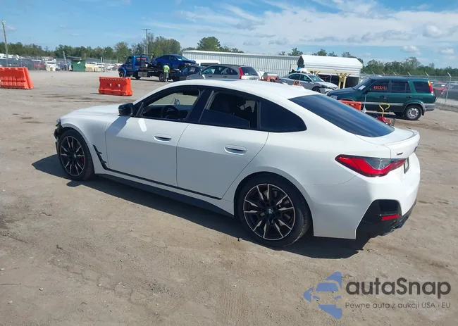 WBA13AW00NFM16205: 43329213