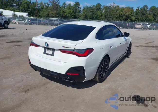 WBA13AW00NFM16205: 43329213