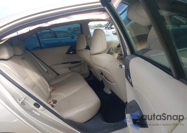 1HGCR2F84DA237913: 43328331